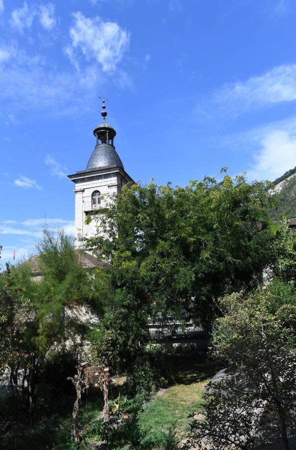 Hotel De Ville D'Ollon מראה חיצוני תמונה
